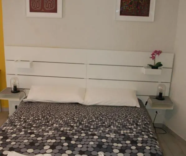 Gem In The City's Heart Apartament