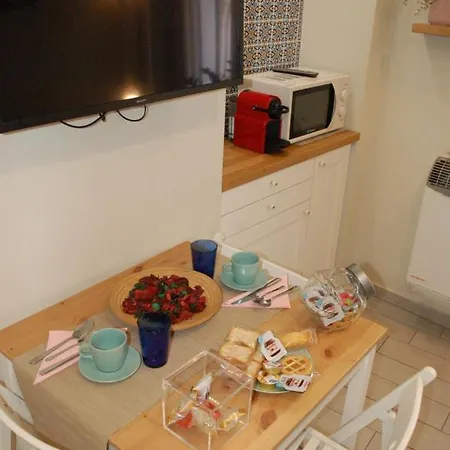 Gem In The City's Heart شقة