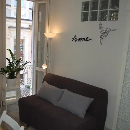 Gem In The City's Heart شقة